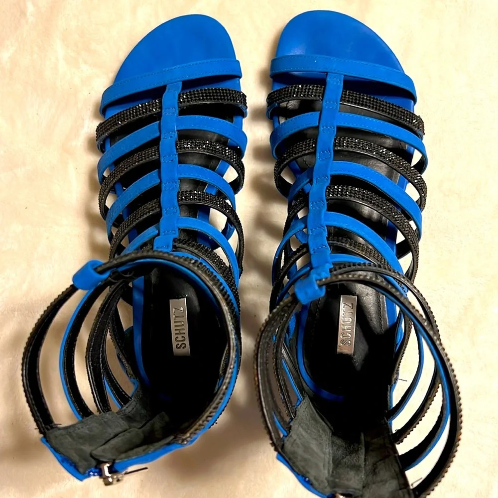 SCHUTZ. Blue and Black Gladiator Sandals with Silver Heel. Zipper. Size 8.